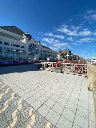 Appartement Elegant Au Coeur De Cabourg Luaran gambar